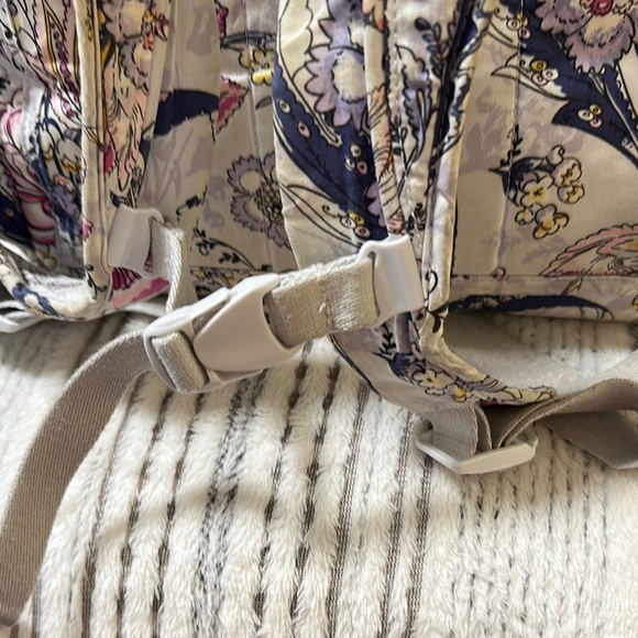 Vera Bradley XL CAMPUS backpack- hummingbird park - Picture 7 of 15